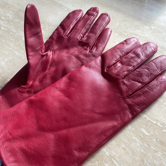 Red Winter Gloves Womens Genuine Leather Isotoner WeatherShed WaterResistant NEW - Picture 6 of 7